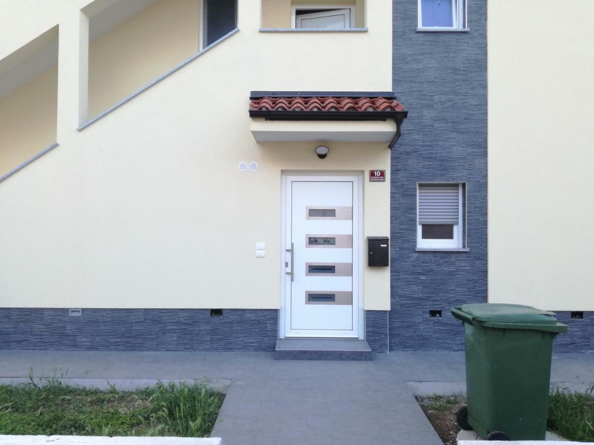 Apartizola Exterior photo